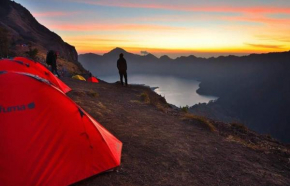 RINJANI EXPEDITION BASECAMP